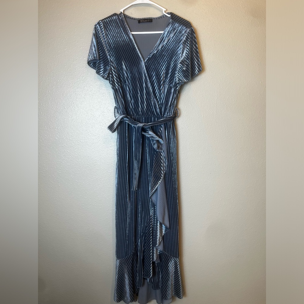 Simplee Blue V Neck Ribbed Ruffle Wrap Dress Size S - Picture 2 of 6
